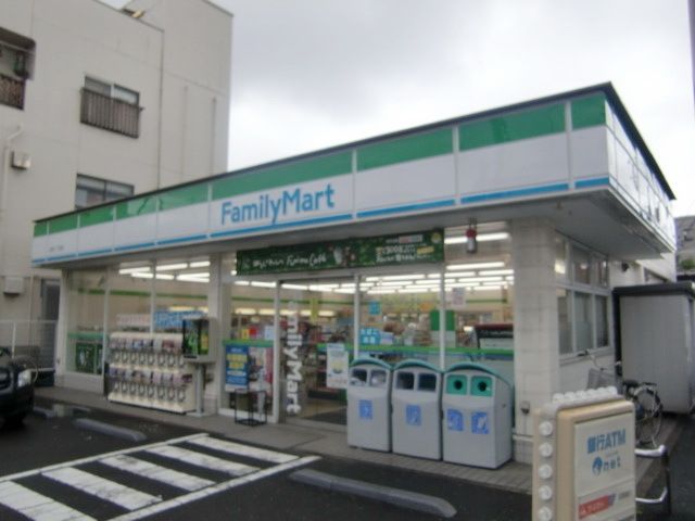 コンビニ　ファミリーマート（コンビニ）まで490m