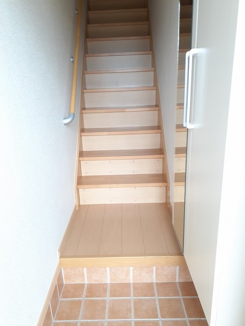 玄関　下駄箱付き！