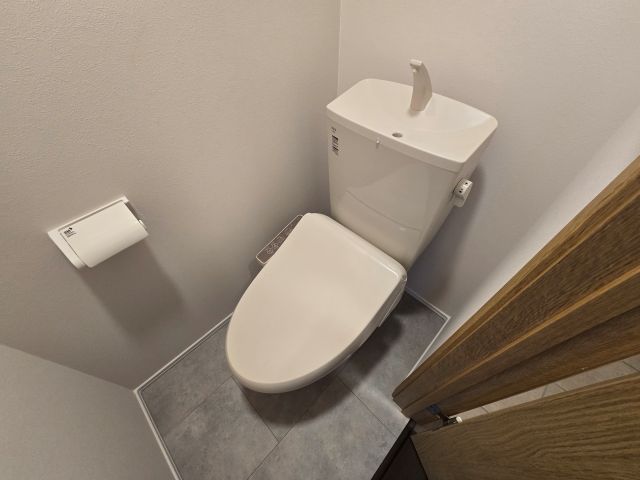 トイレ　B101号室の写真を掲載しております