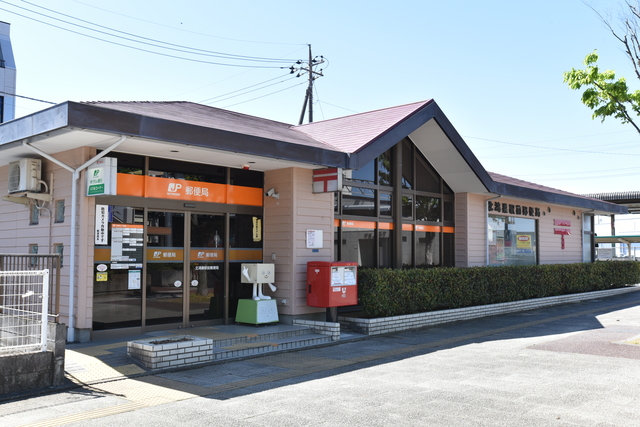 郵便局　北鴻巣駅前郵便局（郵便局）まで300m