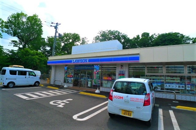 コンビニ　ローソン小平たかの台店（コンビニ）まで693m