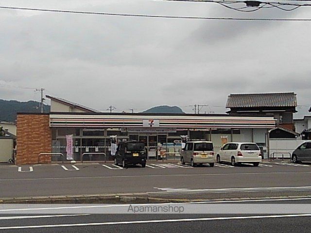 コンビニ　セブンイレブン三豊市役所前店（コンビニ）まで180m