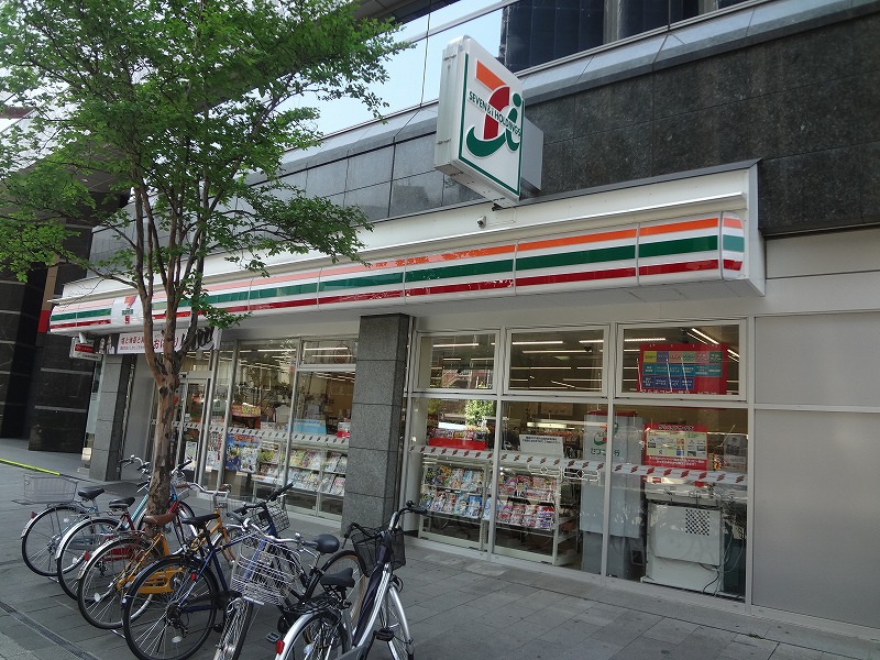 コンビニ　セブンイレブン立川曙町店（コンビニ）まで210m
