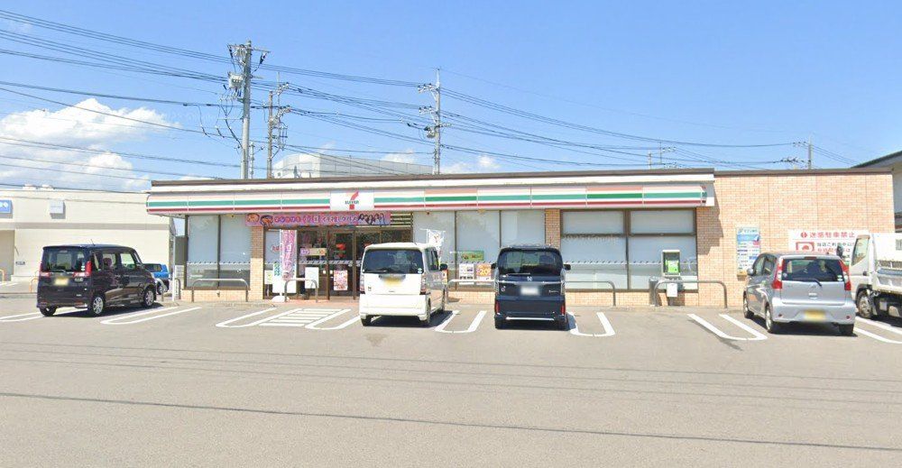 コンビニ　セブンイレブン黒磯中央店（コンビニ）まで330m