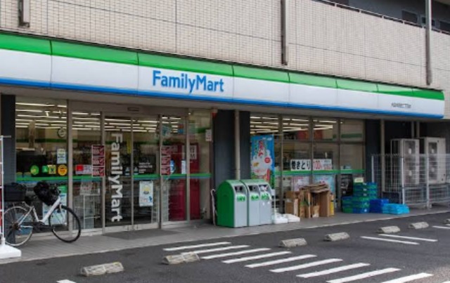 コンビニ　ファミリーマート大田本羽田二丁目店（コンビニ）まで716m