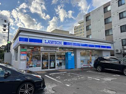コンビニ　ローソン札幌南4条西十五丁目店（コンビニ）まで547m