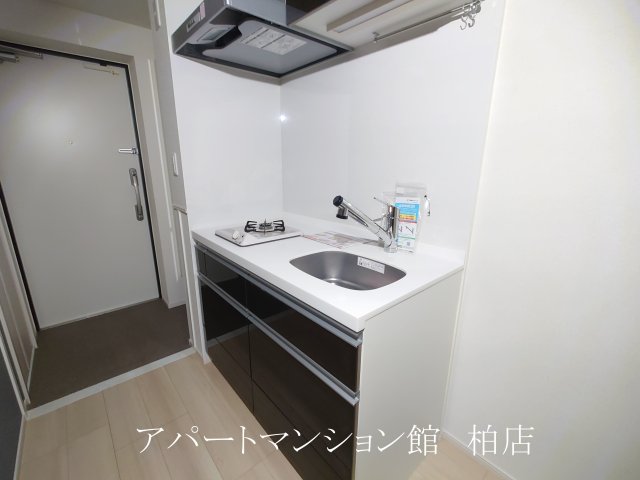 キッチン　同施工会社、同型タイプです