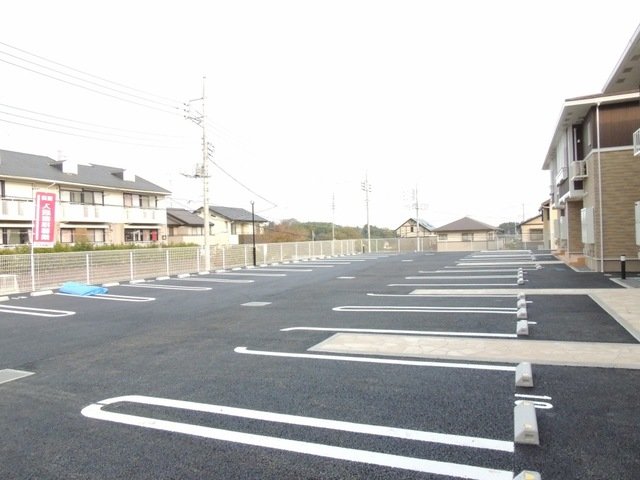 駐車場　車をお持ちの方に嬉しい駐車場付きの物件です