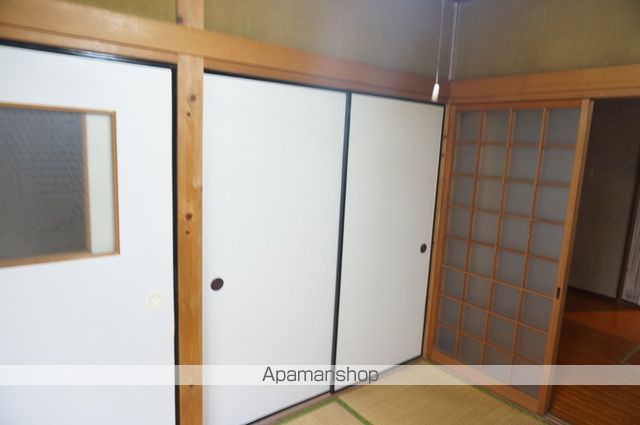 緑町37-6一戸建ての内装写真