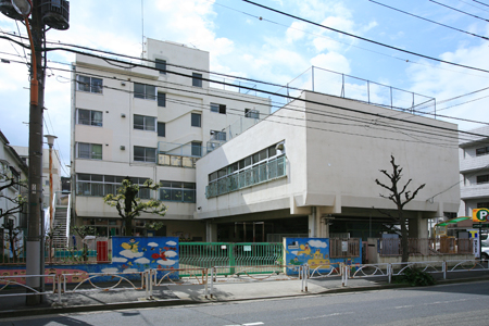 幼稚園・保育園　墨田区立亀沢保育園（幼稚園・保育園）まで120m