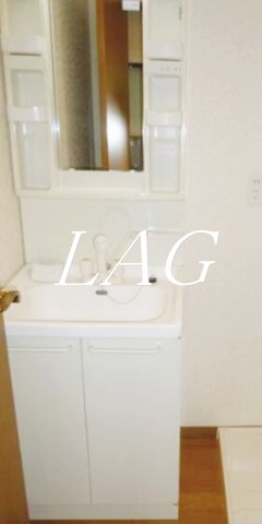 洗面設備　独立洗面台です。
