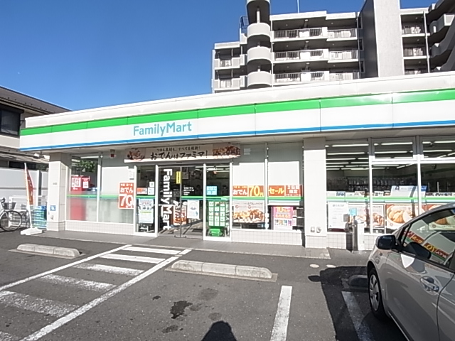 コンビニ　ファミリーマート 加平インター店（コンビニ）まで362m