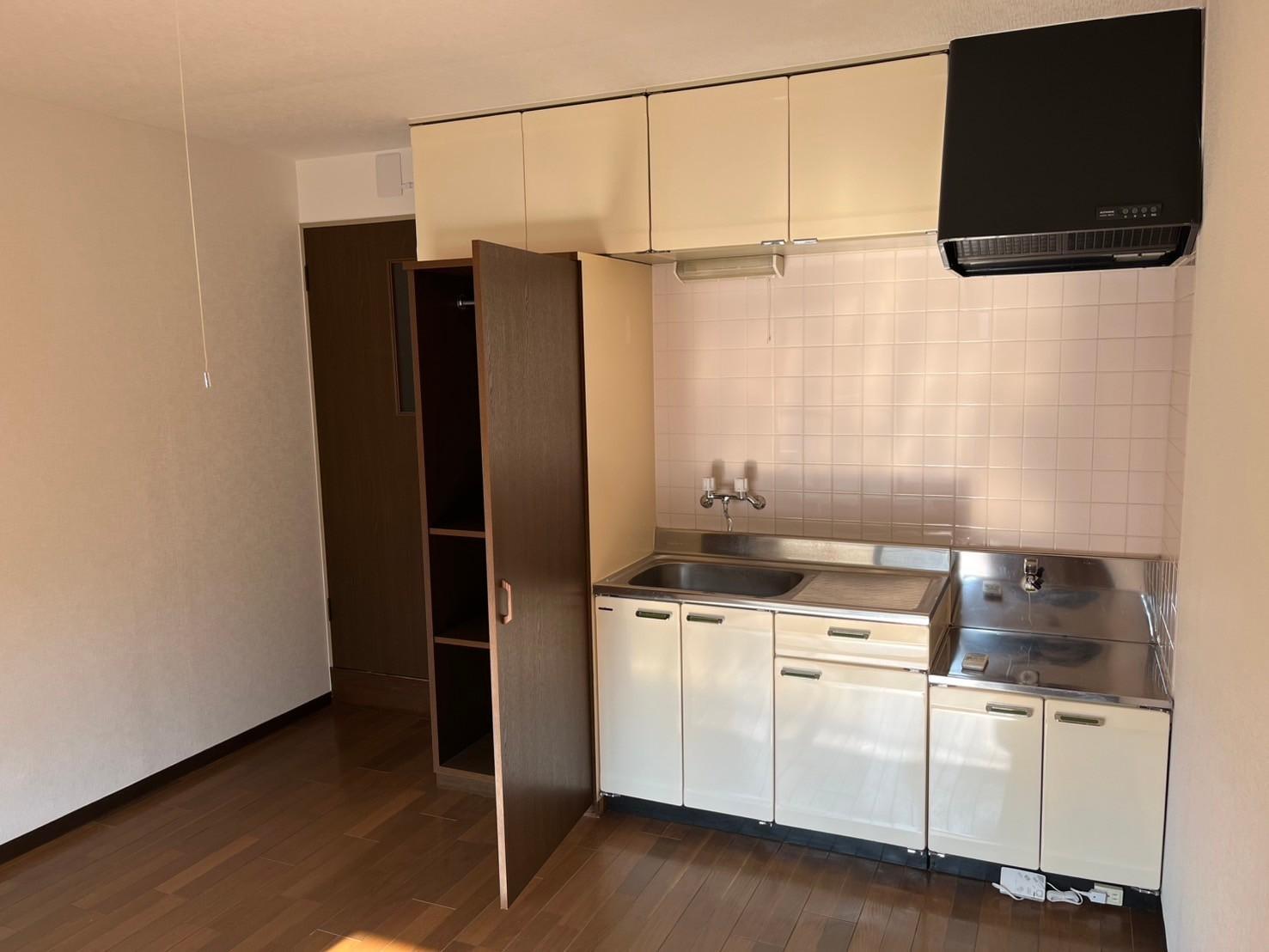 キッチン　広めの作業台