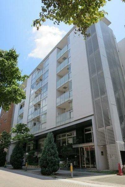 建物外観　オートロック完備