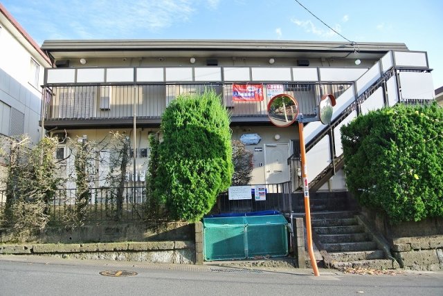その他共有部分　敷地内ゴミ置き場有ります！