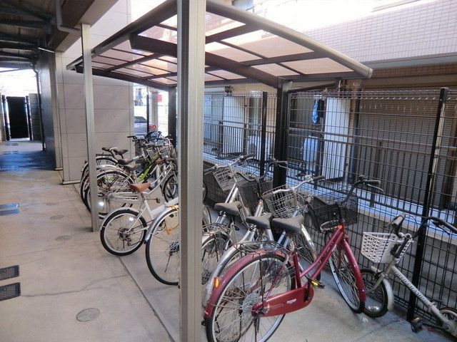 その他共有部分　屋根付き駐輪場