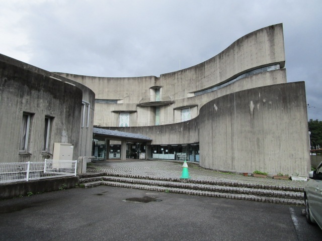 図書館　日光市立今市図書館（図書館）まで2446m