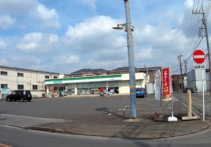 コンビニ　ファミリーマート東村山御成橋店（コンビニ）まで450m