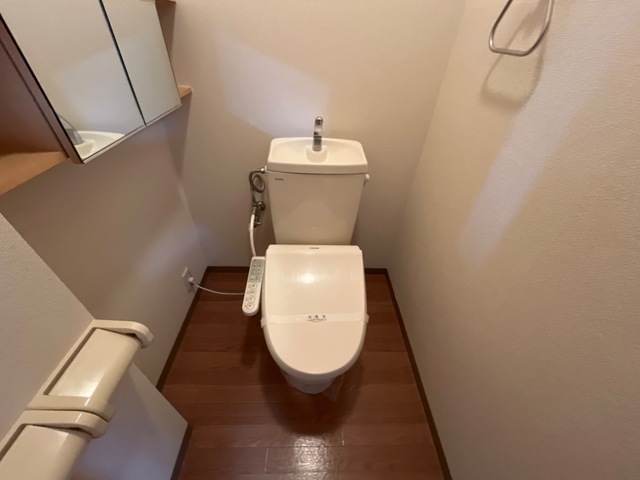 グランヴィレッジK 106のトイレ写真