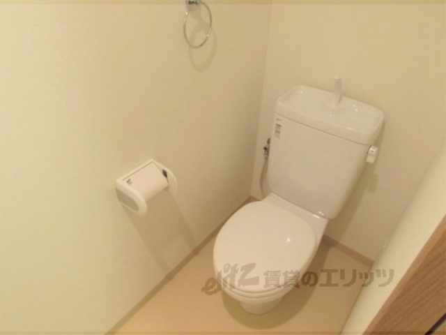 トイレ　広めのトイレです