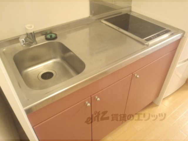 レオパレスプリオール東山3のキッチン写真