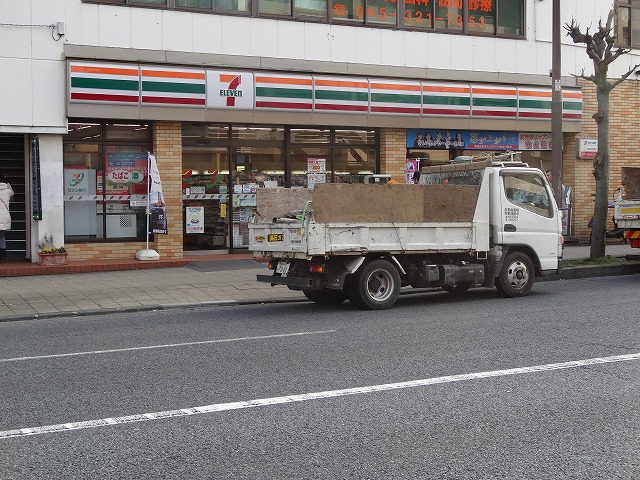 コンビニ　セブンイレブン 横浜三ツ沢上町店（コンビニ）まで354m