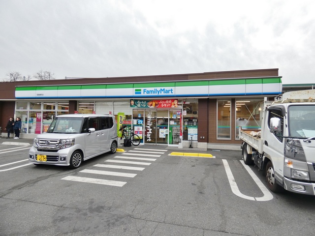 コンビニ　ファミリーマート昭島緑町店（コンビニ）まで626m