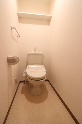 アルスクレストII2棟のトイレ写真