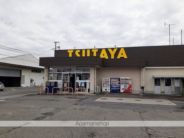 レンタルビデオ　ＴＳＵＴＡＹＡ加世田店（レンタルビデオ）まで1000m