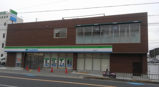 コンビニ　ファミリーマート 岸部中店（コンビニ）まで597m