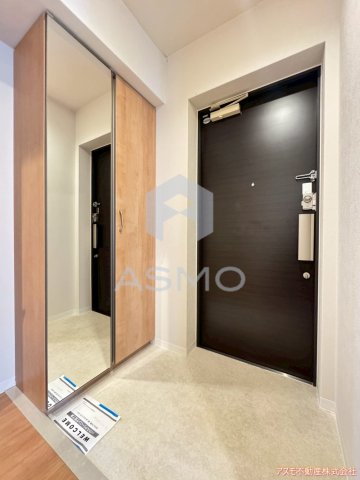 玄関　同マンション別部屋　参考写真