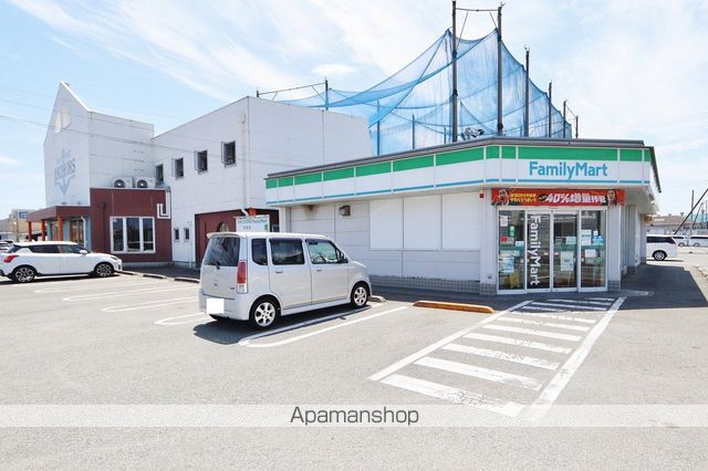 コンビニ　ファミリーマート 南沖洲店（コンビニ）まで360m