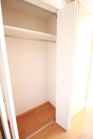 収納　ドゥーエ巣鴨　豊島区巣鴨3