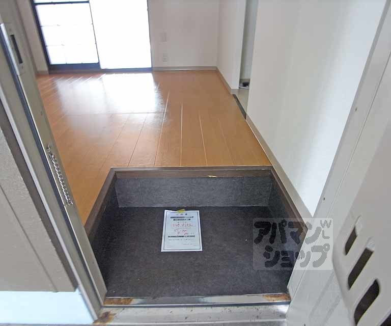 タウニィ・カトレヤの玄関写真