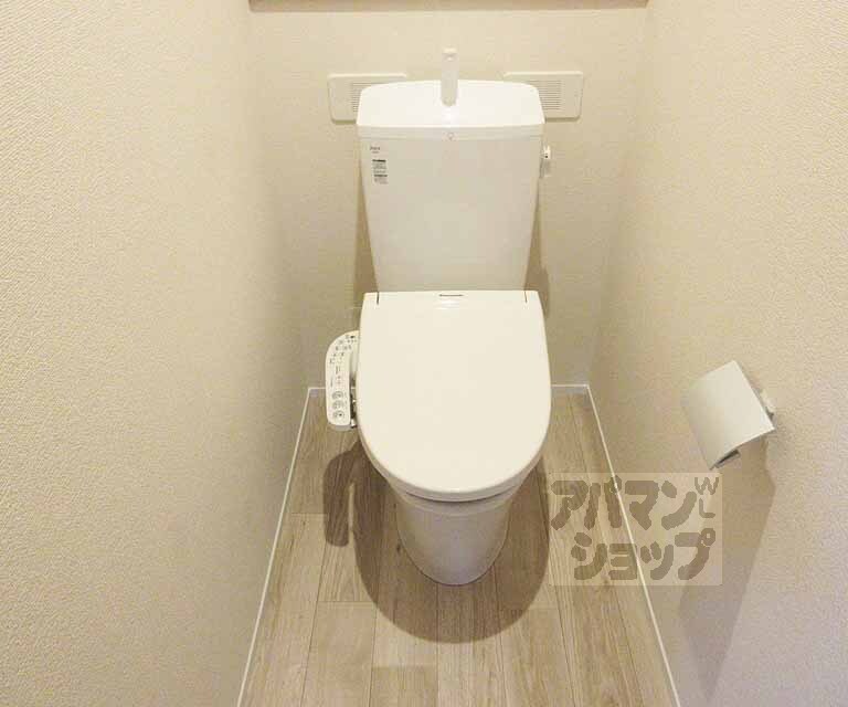 トイレ　勿論ウォシュレット付きです