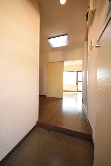 朝日チェリーヒルズ上野町の玄関写真