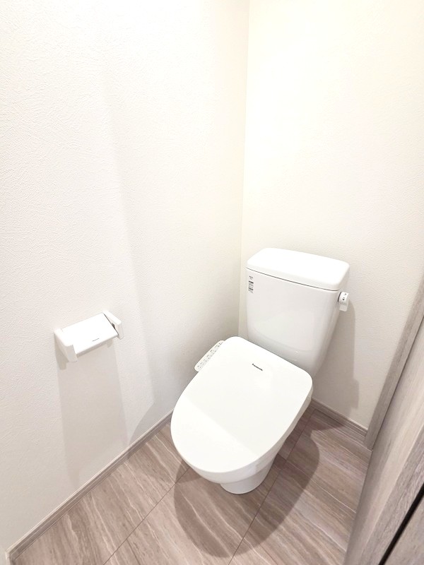 つくばエクスプレス 南流山駅 徒歩15分 3階建 築1年のトイレ写真