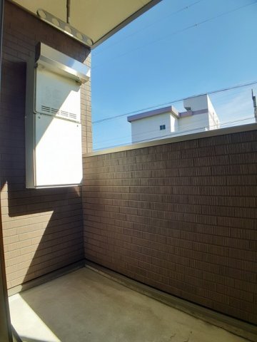 バルコニー　開放的で明るい空間を演出してくれるバルコニーです