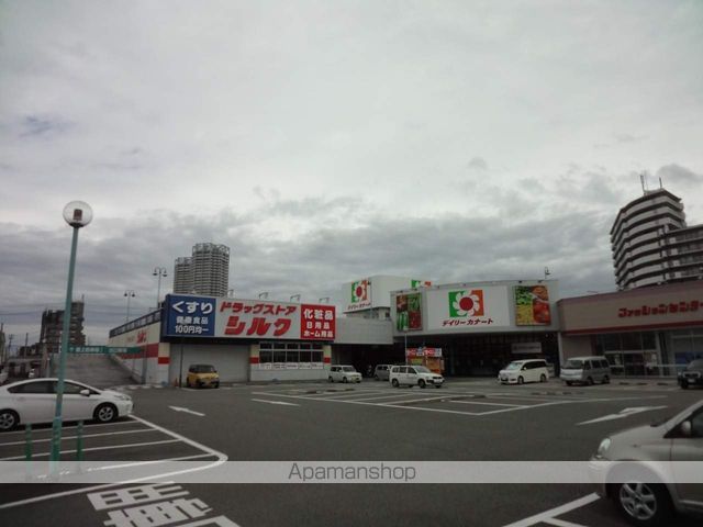 ドラックストア　シルク　泉大津店（ドラッグストア）まで513m