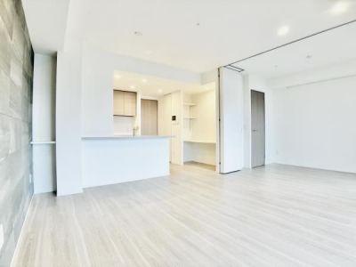 Brillia City 西早稲田の居間写真