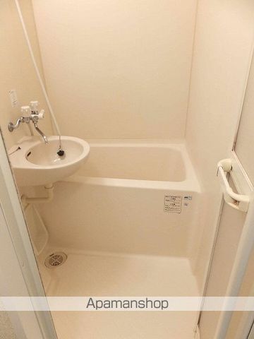 レオパレスカウベルIIの風呂写真