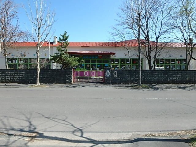 ドラックストア　ツルハドラッグ苫小牧明徳店（ドラッグストア）まで650m
