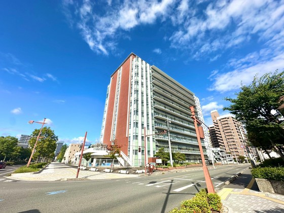 コンビニ　ファミリーマート西条町田口店（コンビニ）まで1035m