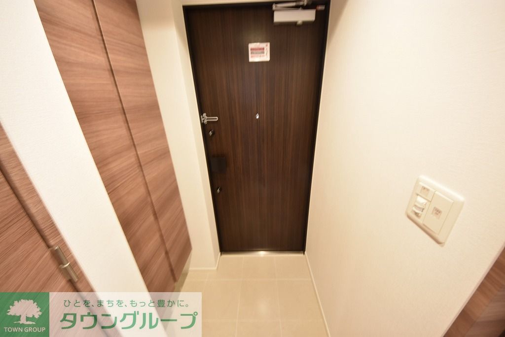 玄関　タウンハウジングレジデンス事業部　恵比寿店・赤坂店までお問…