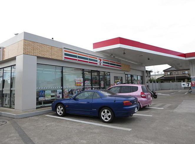コンビニ　セブンイレブン 春日部梅田3丁目店（コンビニ）まで1379m