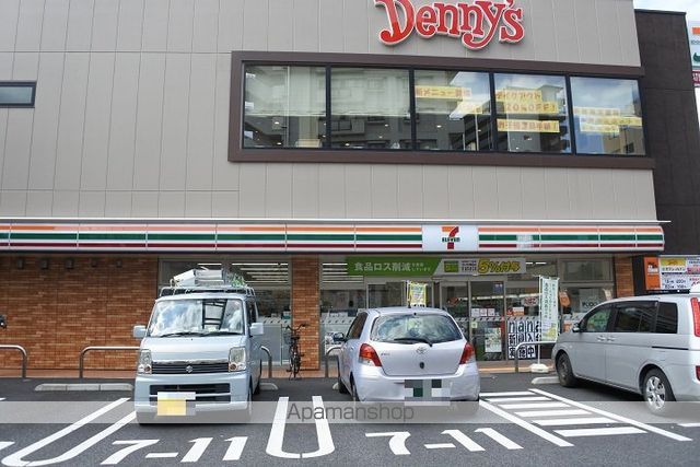 コンビニ　セブンイレブン（コンビニ）まで1881m
