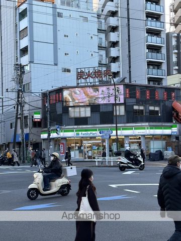 コンビニ　ファミリーマート墨田菊川駅前店（コンビニ）まで267m