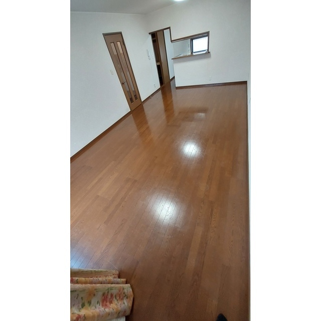 寝屋川市寿町戸建の居間写真