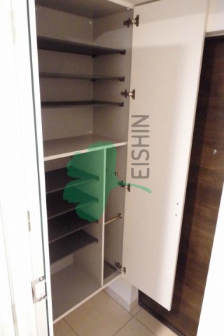 玄関　下駄箱もしっかりついてます！