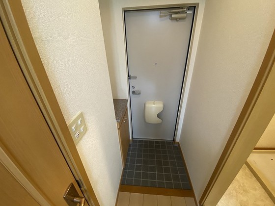 玄関　※別部屋の写真です